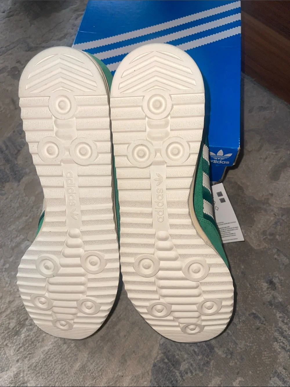 adidas NWT Green and White SL 72 Profile Trainer